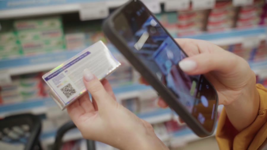 Scanning a QR Code at Shelf